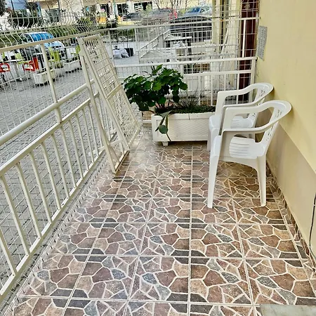 Eno's 1 Apartament *